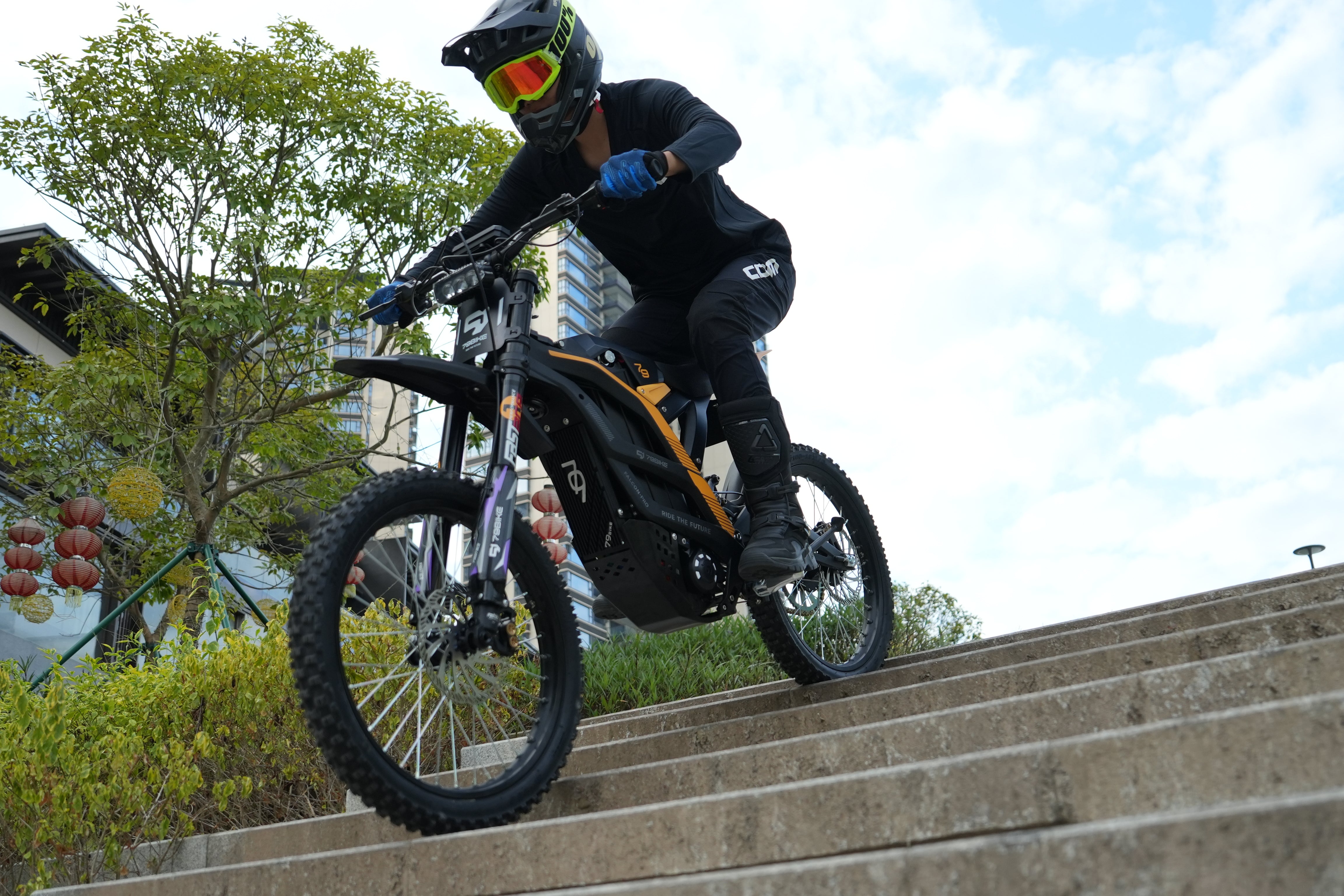Super Deal! Kick&Move Falcon Pro e-Dirtbike 2025 - Zilver/Geel